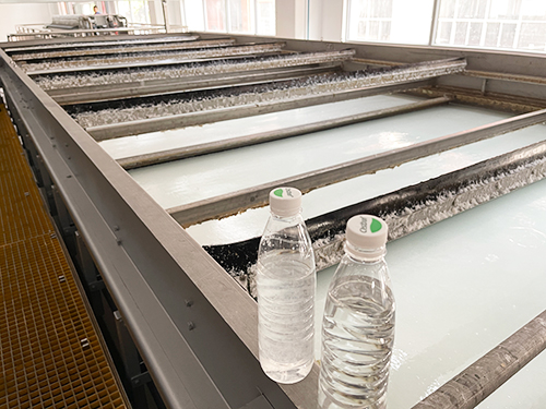 القشط الذي يتسم بالمعالجة في المياه القشدية والمعالجة بالمياه